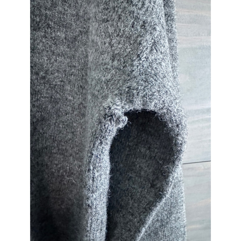 Natural Life Women Grey Cat Intarsia Knit Crewneck Sweater NWT Small ***FLAWS*** - Picture 4 of 4